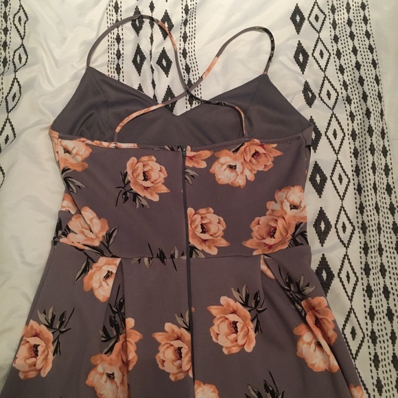 High Low Crisscrossed Back Dress - Picture 2 of 3